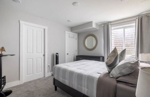 Family-Friendly 4BR Retreat Sleeps 12, Private Yard, Garage, Close to Stadiums, Casino & Downtown - Foto 41