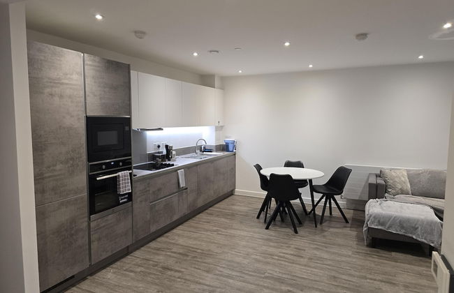Luxurious 2-bed Haven in the Heart of Barking - Foto 15