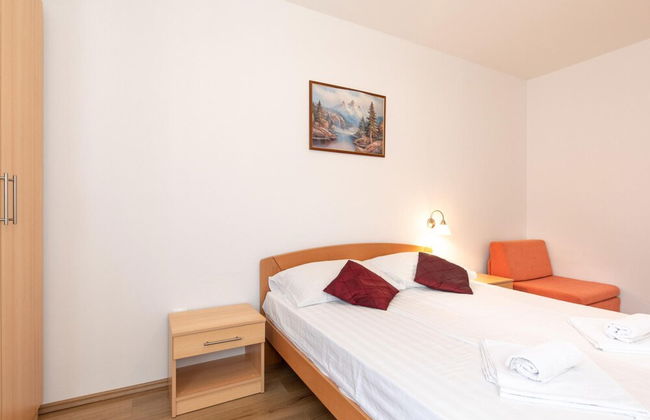 Scenic Elegant Apartments Krk With Balcony and Pool - Photo 7