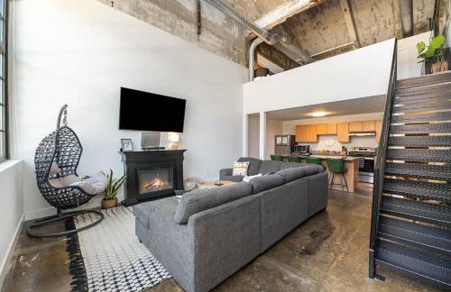 The Coolest Loft in the Cincinnati Area - Photo 22