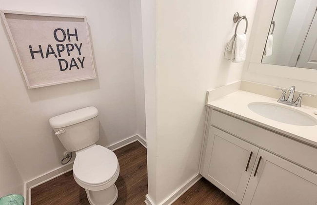 New Home 3br/2.5br w/ Kayak Access Sleeps 9 - Foto 37