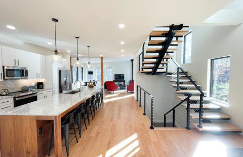 Luxury Modern Cabin near Skiing - Foto 12