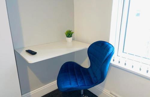 Whitmore House By RMR Accommodations - Newly Refurbed - Modern - Parking - Central - Foto 16