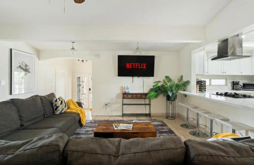 Near Safari & Beach - Backyard Games - AC - Pet OK - Foto 1