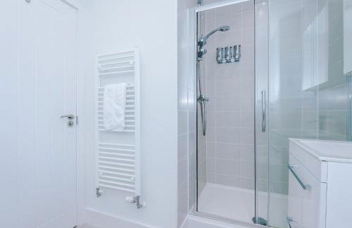 Hasting's House by YourStays - 3 Bedroom House in Stoke-on-Trent - Foto 55