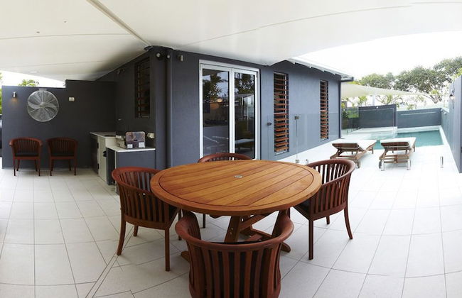 Essence Beachfront Retreat - Photo 11