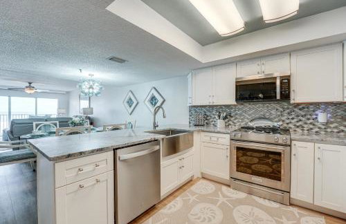 Beachfront Condo with Pool in Redington Shores - Foto 12