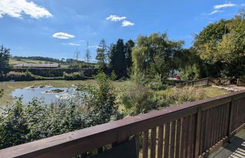 Beautiful Open Plan Lakeside Lodge, Shearsby - Photo 29