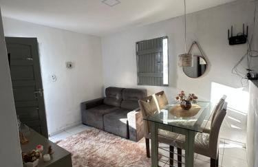 Casa Aconchegante com 2 quartos a 9 minutos de carro para as praias mais procuradas da região - Foto 3