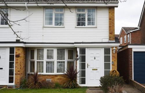 Alverstoke Manor - family home with pool table - Photo 42