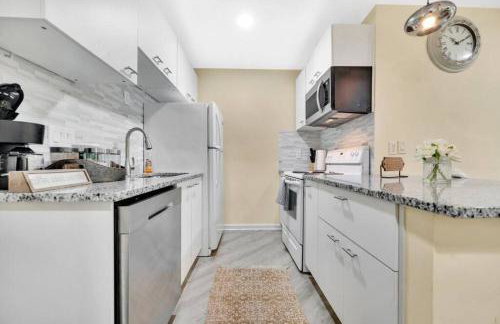 Cozy 2 Bedroom Pineville-Matthews Duplex Sleeps 8 - Foto 2