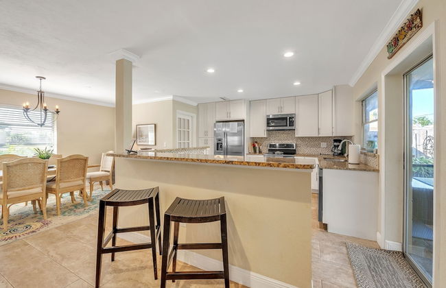 Beautiful Pool Home Near Siesta Key Beach 2 Bedroom Home - Foto 11