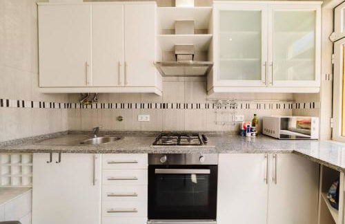 Chiado Gem Private Pool & Patio Retreat - Photo 54