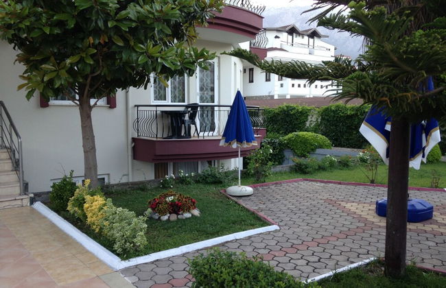 Minta Apart - Photo 25