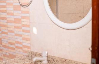 casasveraneio , Barra de são Miguel casa com 4 quartos sendo 2 suítes,todos com ar condicionado, 300 m da praia, 5 minutos praia das conchas e 10 do gunga! Área de lazer com piscina de 10 m churrasqueira e freezer!a melhor! - Foto 21