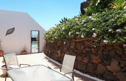 Villa Essence - a unique detached villa with A-C, heated private pool, hottub, gardens, patios and stunning views! - Photo 23