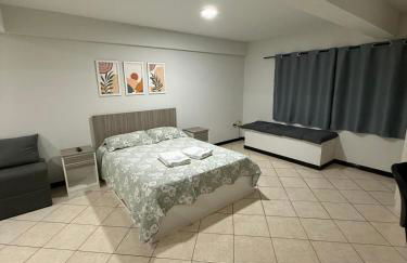 Studio amplo e aconchegante no bairro aterrado - Foto 3