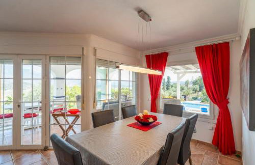 Las Alondras stunning lake views - Foto 11