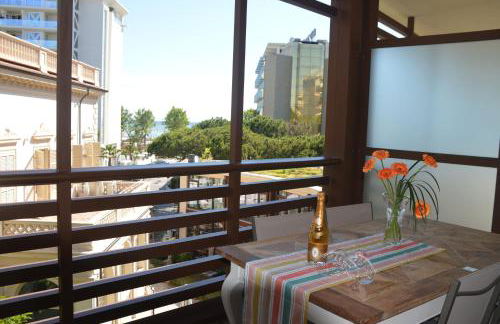 Sea View Embassy Apartment - Foto 25