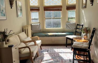 Big New England Family Home; walk to beach, shops - Foto 36