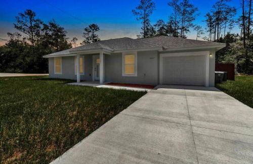 Bright & Colorful New Home 10 Min from Rainbow Springs - Foto 12