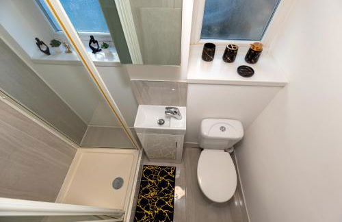 Cozy Ground-Floor Studio, Excellent City Access - Photo 14