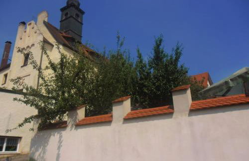 Schloss Weichs zu Regensburg mit 2Schlafzimmer Parkplatz Internet 75qm Zentrum - Foto 2