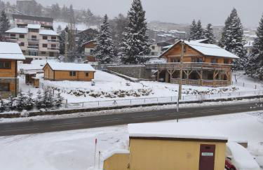 Studio MARMOTTE FONT-ROMEU 4 personnes avec balcon Résidence VAL SOLEIL entièrement rénové en juin 2021 place de PARKING & WIFI gratuit , draps & serviettes de toilettes non inclus, sabanas y toallas no incluidos - Foto 1