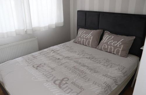 New elegant apartment with free parking and wifi - Foto 17