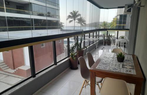 Lindo apartamento frente mar Peracanga - Foto 45