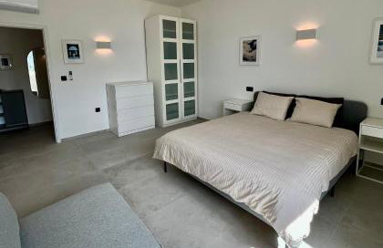 Newly Refurbished Komiza Haven - Photo 20