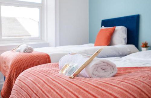 8 Bedroom, 8 En suite, 12 beds, Fast Wifi, Contractors, Parking - Foto 6