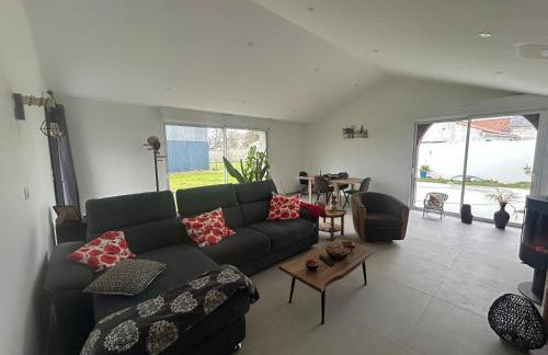 Charmante Maison Rénovée Proche Plage et Forêt avec Jardin - FR-1-652-57 - Foto 16