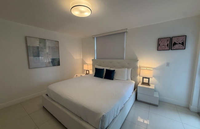 Luxurious 3BR Condo with Pool in Brickell - Foto 67