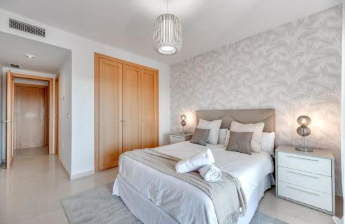 VACATION MARBELLA I The Sunrise Golden Mile Flat, Next to Convention Center, Recently Refurbished, Prime Location, 300m to the BEACH - Foto 15