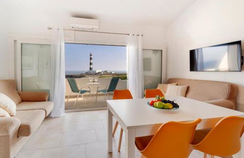 Vista Faro-Apartamento con balcón que mira al mar - Foto 15