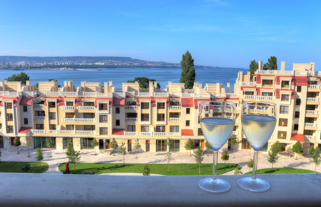 Waterfront Sea Star 2 bedroom Apartment - Foto 1