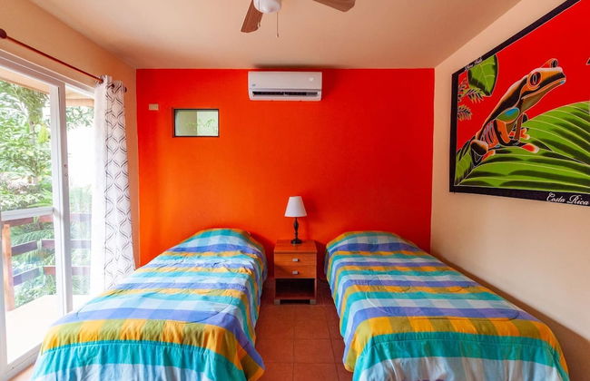 Nicely priced duplex in Surfside with private pool and AC in every room - Photo 6