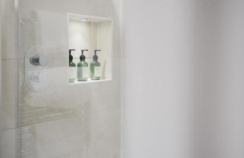 Stylish Retreat with Private Garden in Tetbury - Foto 142