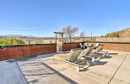 Mtn-View Home with Fenced Backyard in Rimrock! - Foto 28