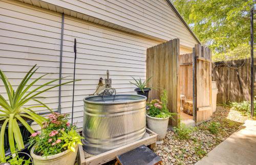 Las Animas Studio with Lush Backyard Paradise! - Foto 25