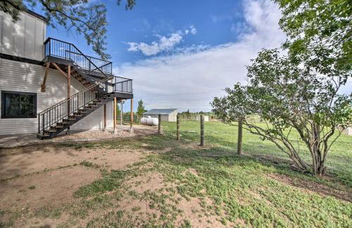 Lovely Barn Loft with Mountain Views on Horse Estate - Foto 26