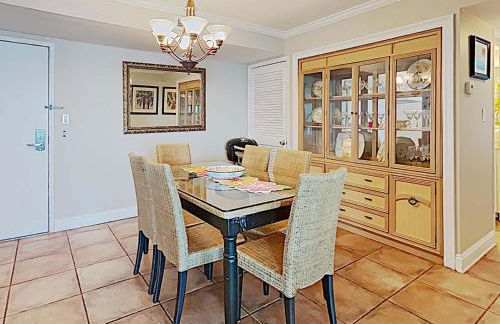 Sabine Yacht & Racquet #5E - Foto 8