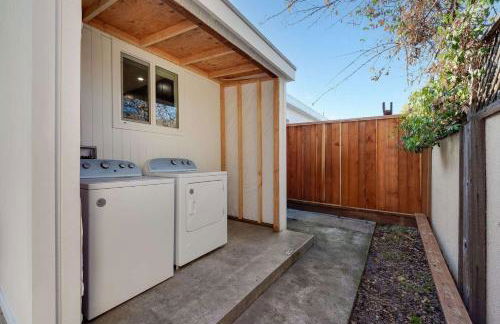 Brand New Apt w Parking Blocks from Downtown- B - Foto 25