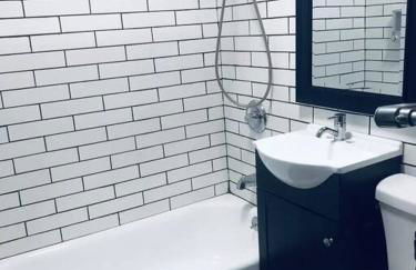 1850s historic Row House 7min train to NYC with private backyard - Foto 33