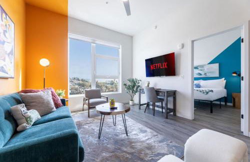 Modern Living, Stunning city views, 1Mile to Dodger Stadium - Photo 27