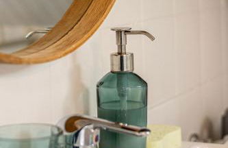 Agréable cocon sous les toits - Parking - WiFi - Foto 14