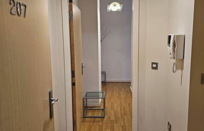 π‘ 1BR Flat Nr Childrens Hospital & Uni π Free Parking - Photo 10