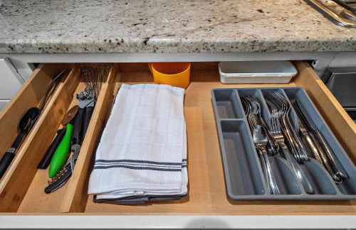 Pool Stay Near DT, Heights WiFi Games Yard BBQ - Foto 22