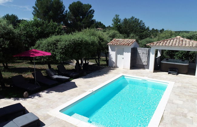 Modern Holiday Home With Private Pool and Garden - Foto 21